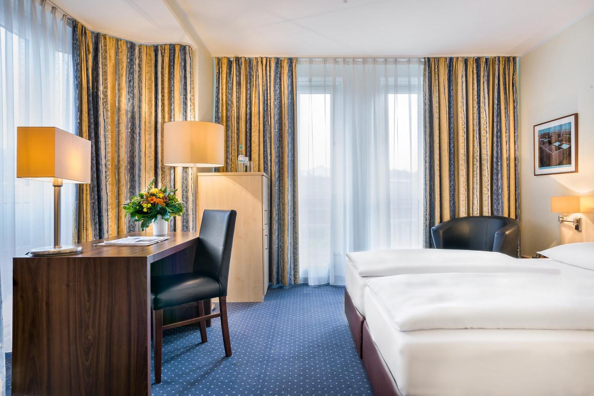 Hotel Mariella Cologne Exterior photo
