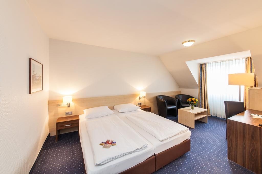 Hotel Mariella Cologne Exterior photo