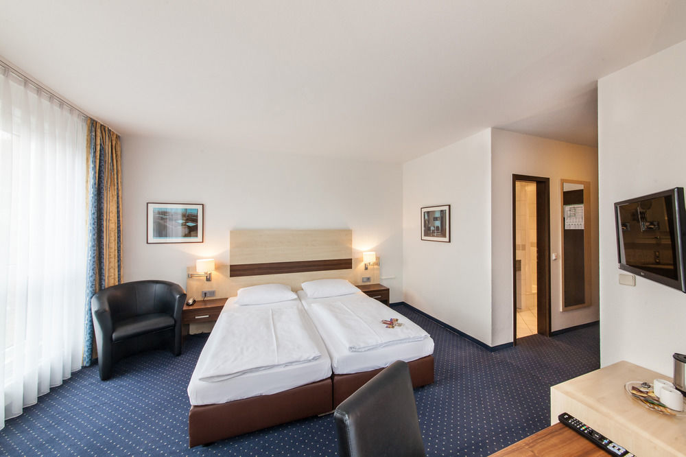 Hotel Mariella Cologne Exterior photo